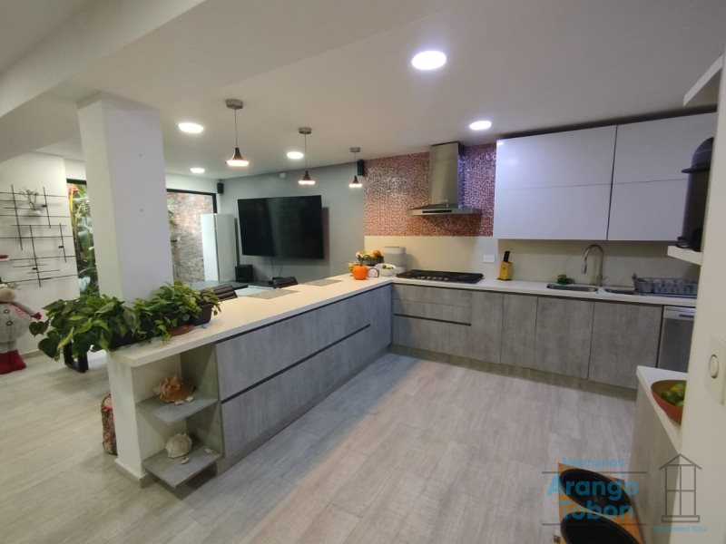Casa en Venta en Poblado