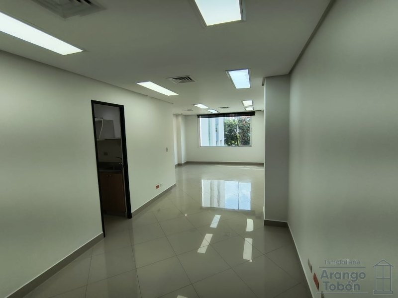 Oficina-Local en Arriendo en Poblado