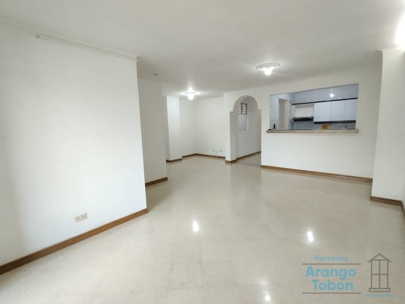 Apartamento en Arriendo en Laureles
