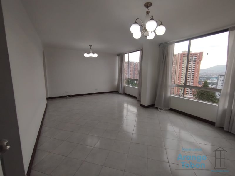 Apartamento en Arriendo en Loma Del Indio
