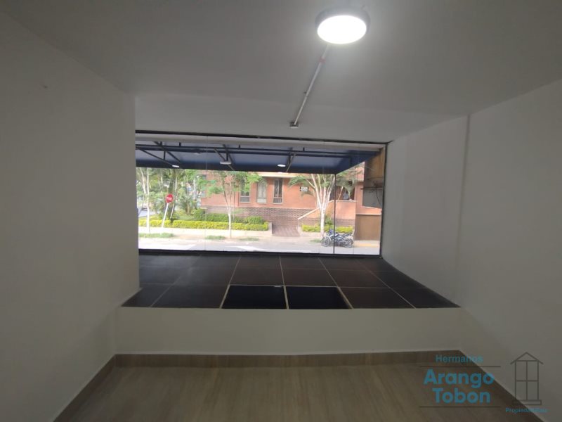 Local en Arriendo en Conquistadores