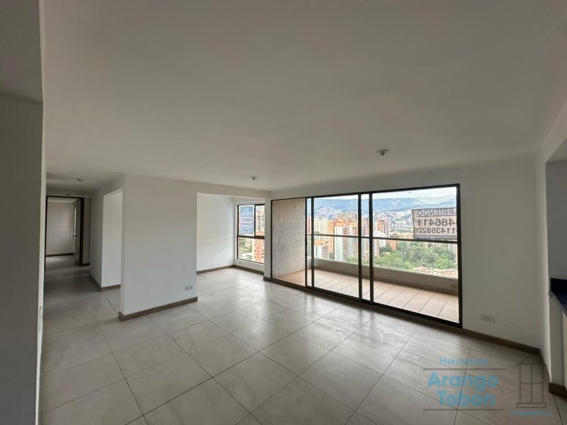 Apartamento en Arriendo en Loma De Los Bernal
