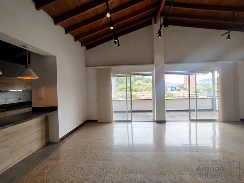 Apartamento en Arriendo en Conquistadores
