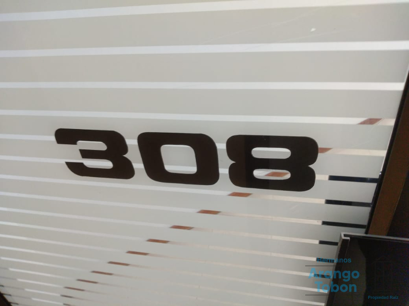 Oficina en Arriendo en Poblado