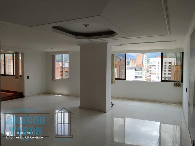 Apartamento en Venta en Laureles